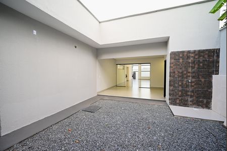 Casa à venda com 170m², 3 quartos e 4 vagas