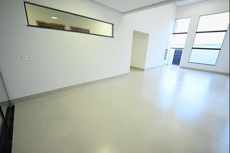 Casa à venda com 170m², 3 quartos e 4 vagas