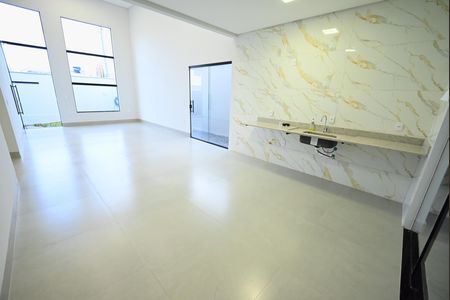 Casa à venda com 170m², 3 quartos e 4 vagas