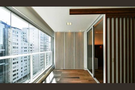 Apartamento à venda com 51m², 1 quarto e 1 vaga Apartamento à venda com 51m², 1 quarto e 1 vagaVaranda