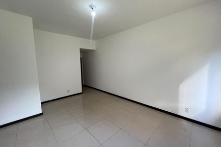 Apartamento à venda com 76m², 2 quartos e 1 vaga