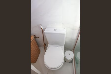 Apartamento para alugar com 156m², 3 quartos e 3 vagas Apartamento para alugar com 156m², 3 quartos e 3 vagasBanheiro da Suíte 1
