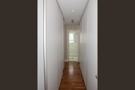 Apartamento para alugar com 156m², 3 quartos e 3 vagas Apartamento para alugar com 156m², 3 quartos e 3 vagasSuíte 1