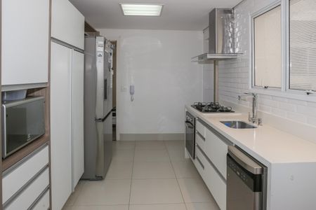 Apartamento para alugar com 156m², 3 quartos e 3 vagas Apartamento para alugar com 156m², 3 quartos e 3 vagasCozinha