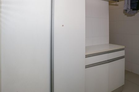Apartamento para alugar com 156m², 3 quartos e 3 vagas Apartamento para alugar com 156m², 3 quartos e 3 vagasÁrea de Serviço