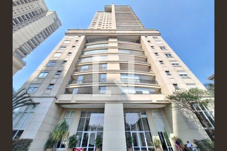 Apartamento para alugar com 156m², 3 quartos e 3 vagas Apartamento para alugar com 156m², 3 quartos e 3 vagasFachada