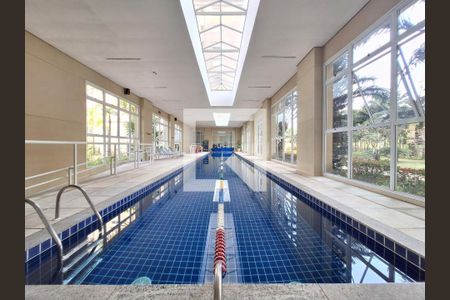 Apartamento para alugar com 156m², 3 quartos e 3 vagas Apartamento para alugar com 156m², 3 quartos e 3 vagasÁrea comum - Piscina
