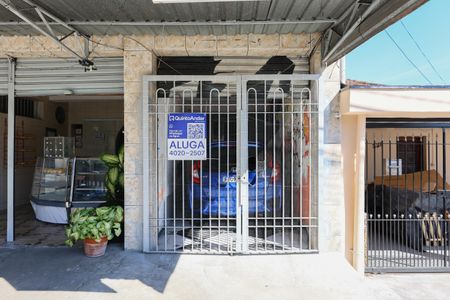 Casa para alugar com 61m², 2 quartos e sem vaga Casa para alugar com 61m², 2 quartos e sem vagaFachada
