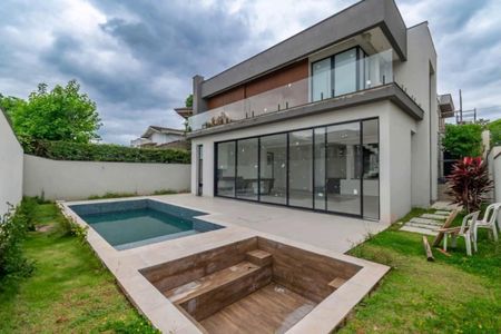 Casa de condomínio à venda com 410m², 5 quartos e 5 vagas Casa de condomínio à venda com 410m², 5 quartos e 5 vagasFoto 02