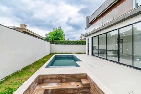 Casa de condomínio à venda com 410m², 5 quartos e 5 vagas Casa de condomínio à venda com 410m², 5 quartos e 5 vagasFoto 06
