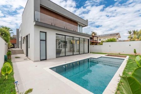 Casa de condomínio à venda com 410m², 5 quartos e 5 vagas Casa de condomínio à venda com 410m², 5 quartos e 5 vagasFoto 01
