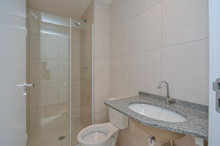 Banheiro de apartamento para alugar com 2 quartos, 36m² em Socorro, São Paulo