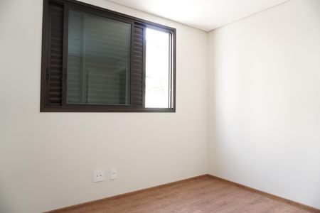 Apartamento à venda com 170m², 3 quartos e 3 vagasQuarto 2