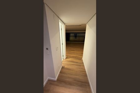Corredor de apartamento à venda com 3 quartos, 142m² em Jardim Morumbi, São Paulo