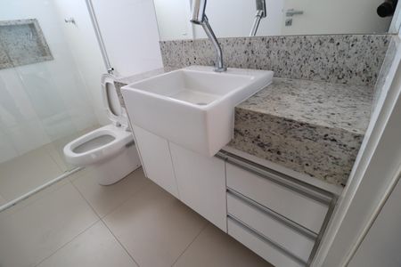 Apartamento para alugar com 175m², 4 quartos e 3 vagasBanheiro do Quarto 3 e 4