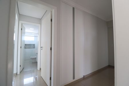 Apartamento para alugar com 175m², 4 quartos e 3 vagasCorredor - Armário