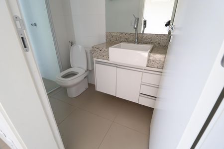 Apartamento para alugar com 175m², 4 quartos e 3 vagasBanheiro do Quarto 2