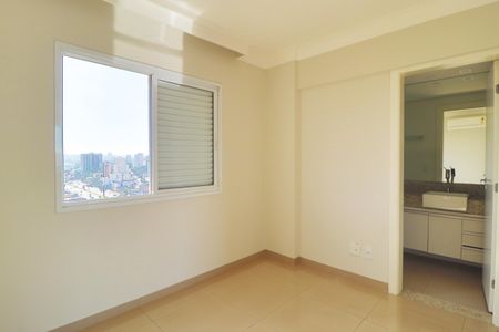 Apartamento para alugar com 175m², 4 quartos e 3 vagasQuarto 2 - Suíte