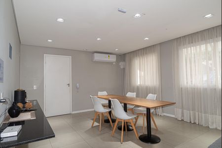 Apartamento para alugar com 34m², 2 quartos e sem vaga Apartamento para alugar com 34m², 2 quartos e sem vagaÁrea comum - Salão de festas