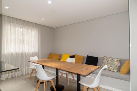 Apartamento para alugar com 34m², 2 quartos e sem vaga Apartamento para alugar com 34m², 2 quartos e sem vagaÁrea comum - Salão de festas