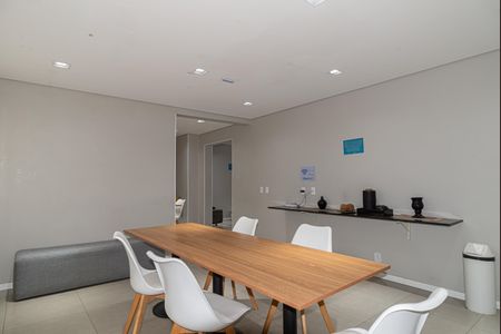 Apartamento para alugar com 34m², 2 quartos e sem vaga Apartamento para alugar com 34m², 2 quartos e sem vagaÁrea comum - Salão de festas