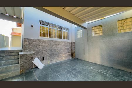 Casa à venda com 170m², 3 quartos e 2 vagasGaragem