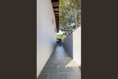 Casa à venda com 170m², 3 quartos e 2 vagasCorredor
