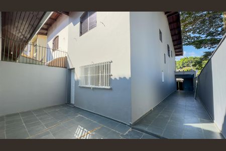 Casa à venda com 170m², 3 quartos e 2 vagasÁrea de Serviço