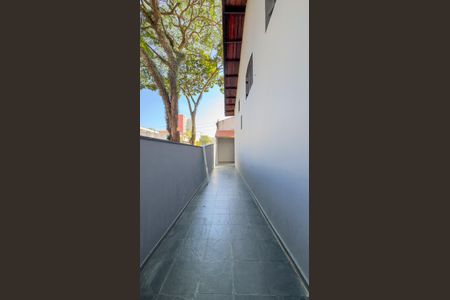 Casa à venda com 170m², 3 quartos e 2 vagasCorredor