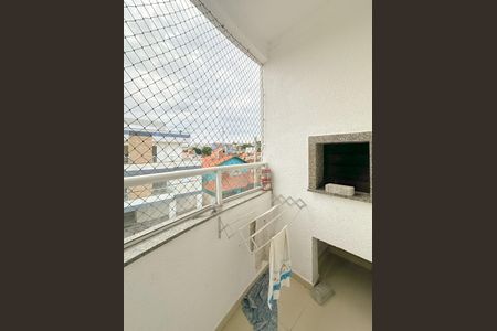 Apartamento para alugar com 70m², 2 quartos e sem vagaVaranda