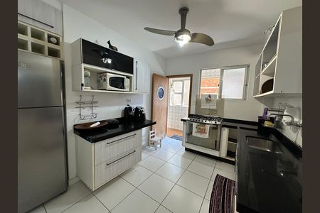 Apartamento para alugar com 110m², 2 quartos e 1 vaga Apartamento para alugar com 110m², 2 quartos e 1 vagaCozinha
