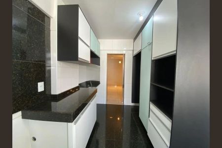 Apartamento para alugar com 180m², 4 quartos e 3 vagas Apartamento para alugar com 180m², 4 quartos e 3 vagasCozinha