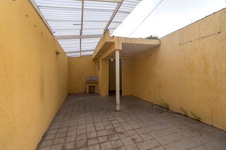 Casa para alugar com 120m², 2 quartos e 1 vagaÁrea de Serviço - Quintal