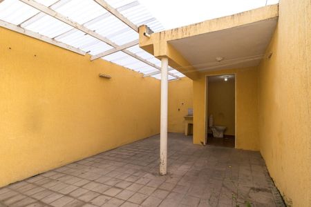Casa para alugar com 120m², 2 quartos e 1 vagaQuintal
