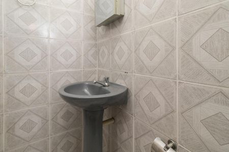 Casa para alugar com 120m², 2 quartos e 1 vagaBanheiro