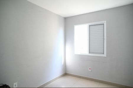 Quarto 2 de apartamento à venda com 2 quartos, 50m² em Parque Fongaro, São Paulo