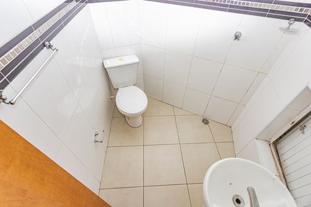 Casa para alugar com 79m², 2 quartos e 1 vaga Casa para alugar com 79m², 2 quartos e 1 vagaBanheiro Social