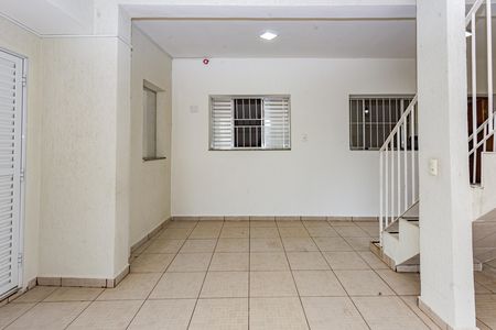 Casa para alugar com 79m², 2 quartos e 1 vaga Casa para alugar com 79m², 2 quartos e 1 vagaGaragem