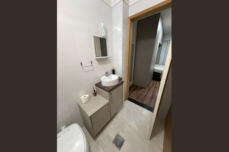 Banheiro de apartamento para alugar com 1 quarto, 74m² em José Menino, Santos