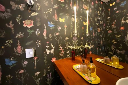 Apartamento à venda com 240m², 4 quartos e 2 vagas Apartamento à venda com 240m², 4 quartos e 2 vagasLavabo da Sala