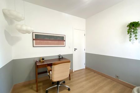 Apartamento à venda com 240m², 4 quartos e 2 vagas Apartamento à venda com 240m², 4 quartos e 2 vagasQuarto 2