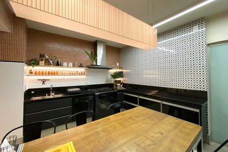 Cozinha de apartamento à venda com 4 quartos, 240m² em Santo Antônio, Belo Horizonte