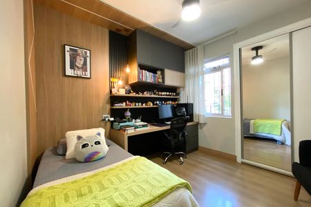 Apartamento à venda com 240m², 4 quartos e 2 vagas Apartamento à venda com 240m², 4 quartos e 2 vagasQuarto 4