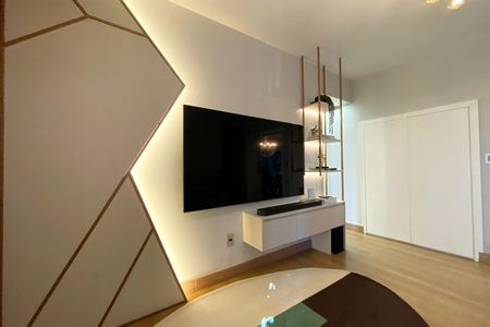 Apartamento à venda com 240m², 4 quartos e 2 vagas Apartamento à venda com 240m², 4 quartos e 2 vagasSala de Estar