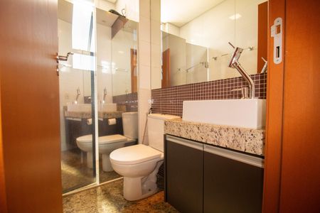 Apartamento para alugar com 160m², 3 quartos e 3 vagas Apartamento para alugar com 160m², 3 quartos e 3 vagasBanheiro da Social