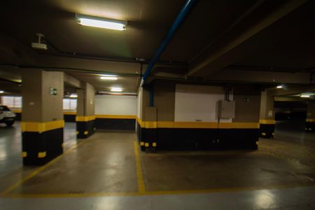 Apartamento para alugar com 160m², 3 quartos e 3 vagas Apartamento para alugar com 160m², 3 quartos e 3 vagasÁrea comum- 3 vagas de garagem duas em linha e uma livre, coberta