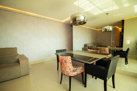 Apartamento para alugar com 160m², 3 quartos e 3 vagas Apartamento para alugar com 160m², 3 quartos e 3 vagasSala de Jantar