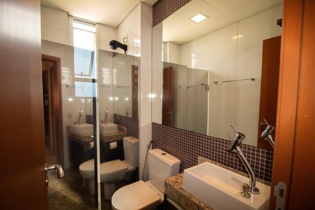 Apartamento para alugar com 160m², 3 quartos e 3 vagas Apartamento para alugar com 160m², 3 quartos e 3 vagasBanheiro da Social