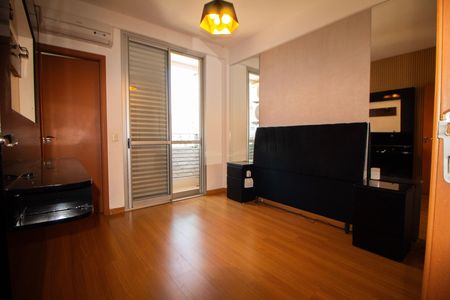 Apartamento para alugar com 160m², 3 quartos e 3 vagas Apartamento para alugar com 160m², 3 quartos e 3 vagasQuarto 03- Suite
