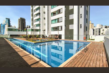 Apartamento para alugar com 160m², 3 quartos e 3 vagas Apartamento para alugar com 160m², 3 quartos e 3 vagasÁrea comum- Piscina